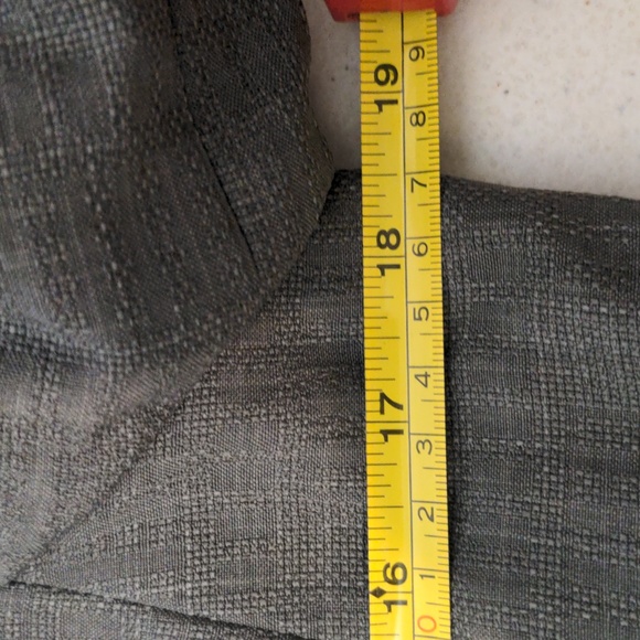 NWT Le Suit gray 2 piece career wear suit coat and skirt size 4 - Picture 6 of 13